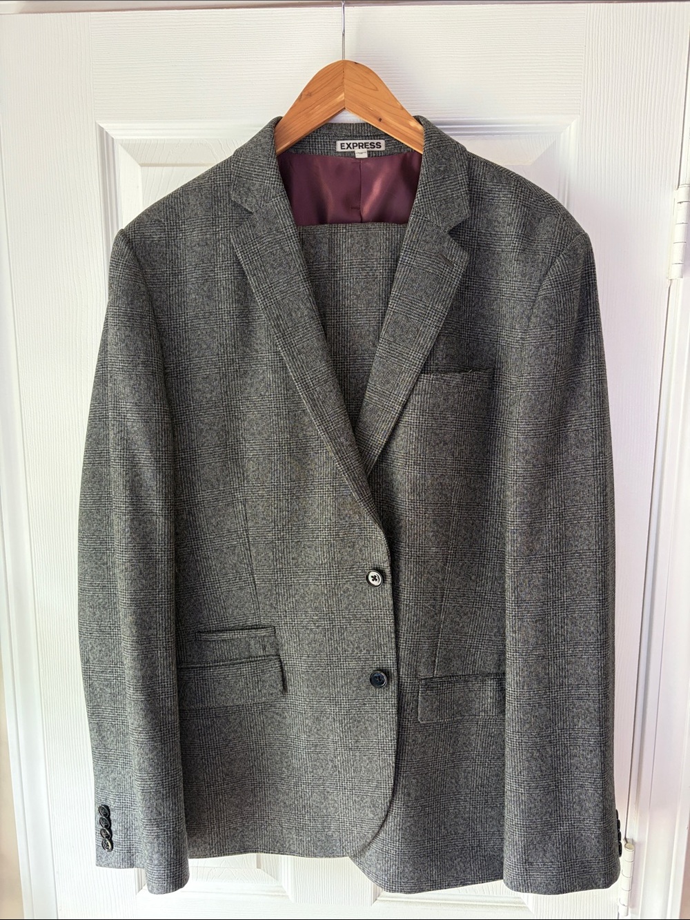 3 piece! Express full suit 44l with pants 36x32 Charcoal Gray Two-Button